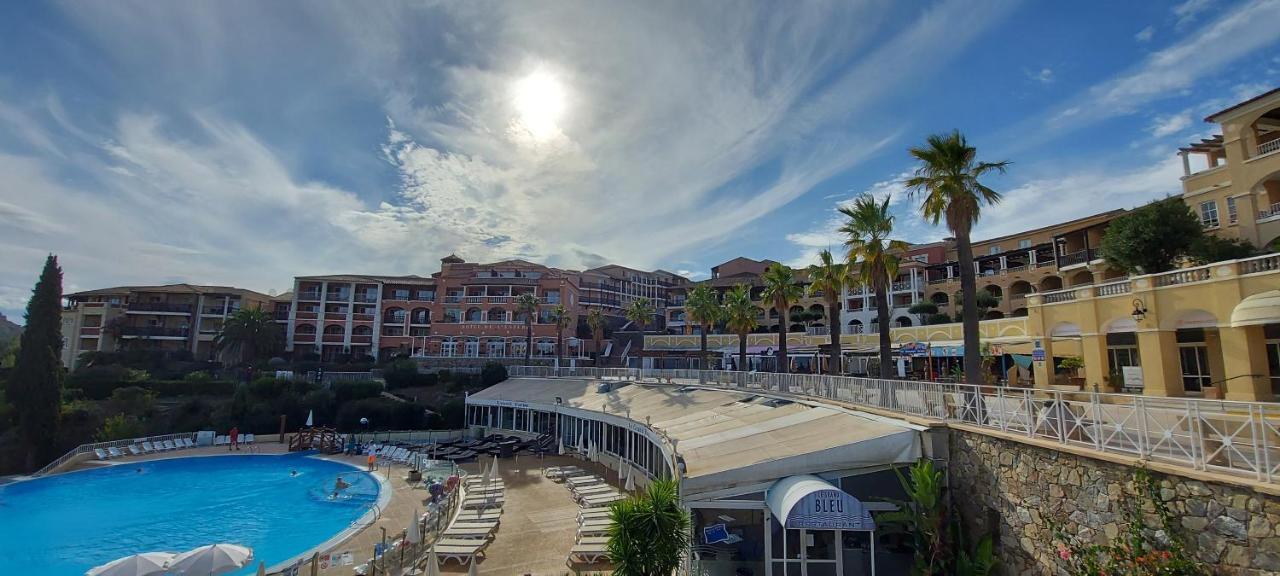 Saint-Raphael- Vue Mer Et Massif De L'Esterel Bagian luar foto