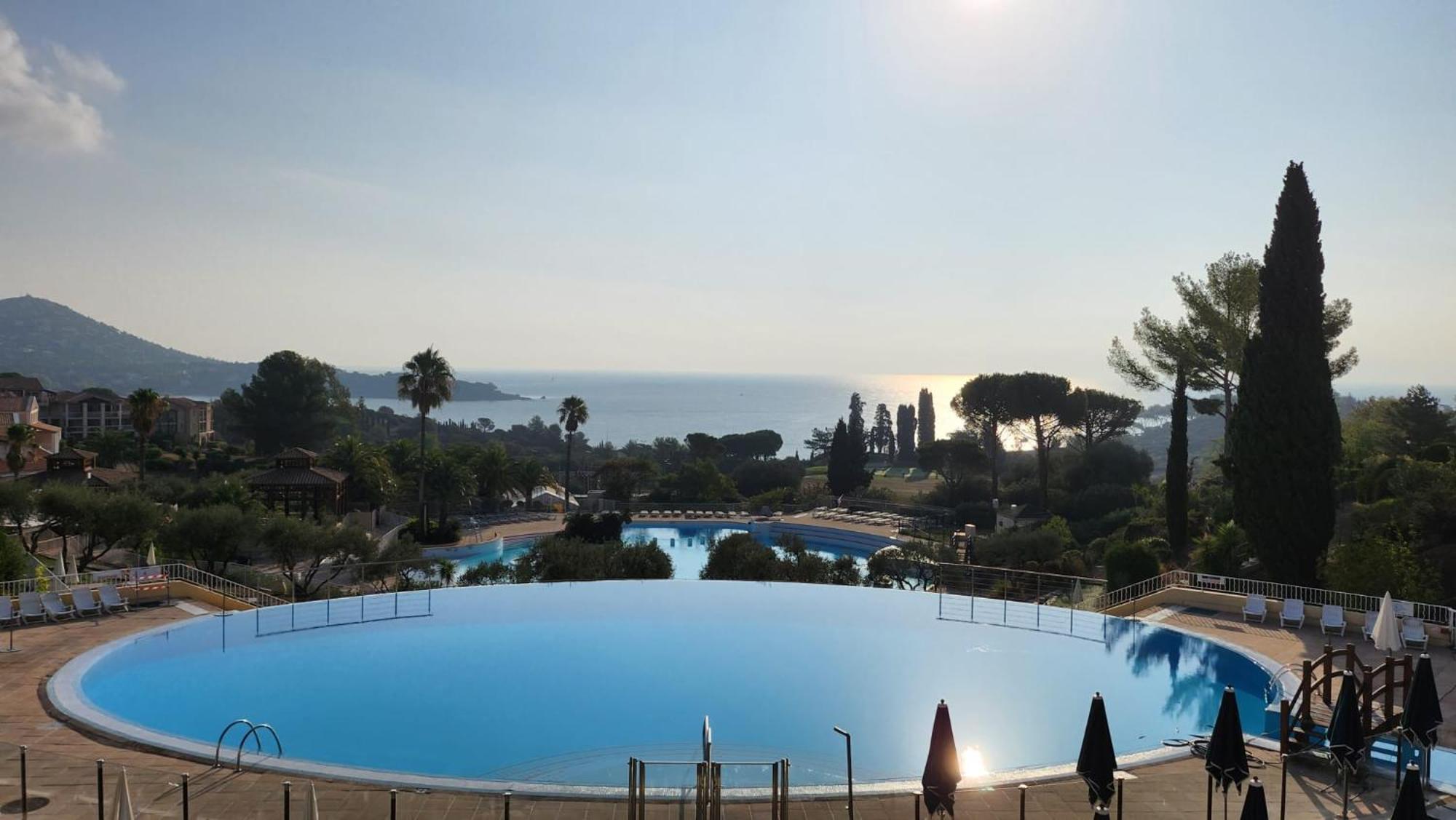 Saint-Raphael- Vue Mer Et Massif De L'Esterel Bagian luar foto